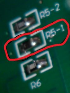 Detalhe mostrando o resistor alterado