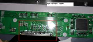 Localização do conector LVDS